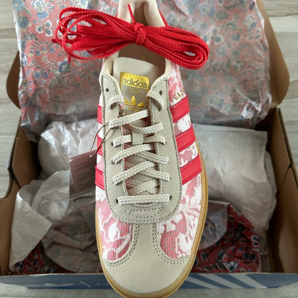 Adidas Women's Red and White Sneakers with floral pattern; Size 9 1/2